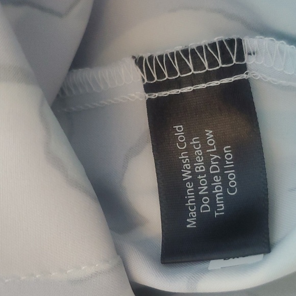 Boston Proper Lillies Print Victoria Button Down Top - Picture 7 of 7